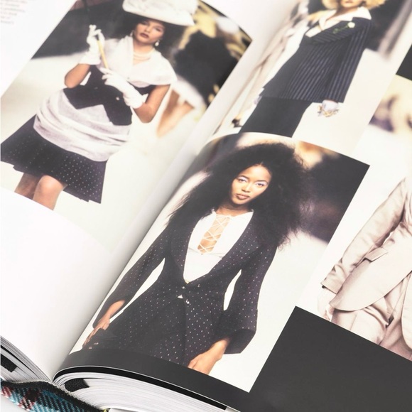 Vivienne Westwood: The Complete Collections (Catwalk) - Picture 3 of 4